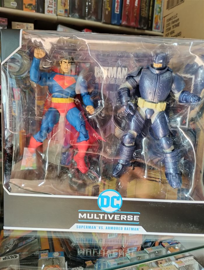 Superman Vs Batman Figure 17cm PVC McFarlane Toys Dc The Dark Knight Returns