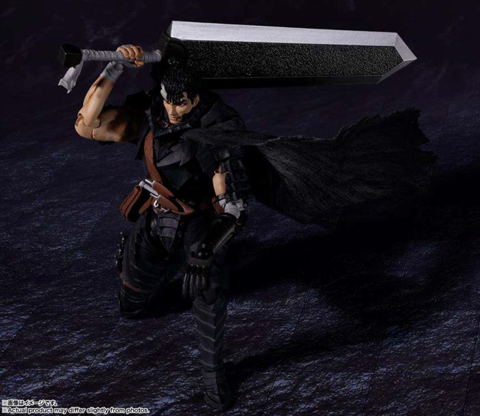 Berserk Guts in Berserker Armor Figure 17cm PVC Bandai Sh Figuarts 